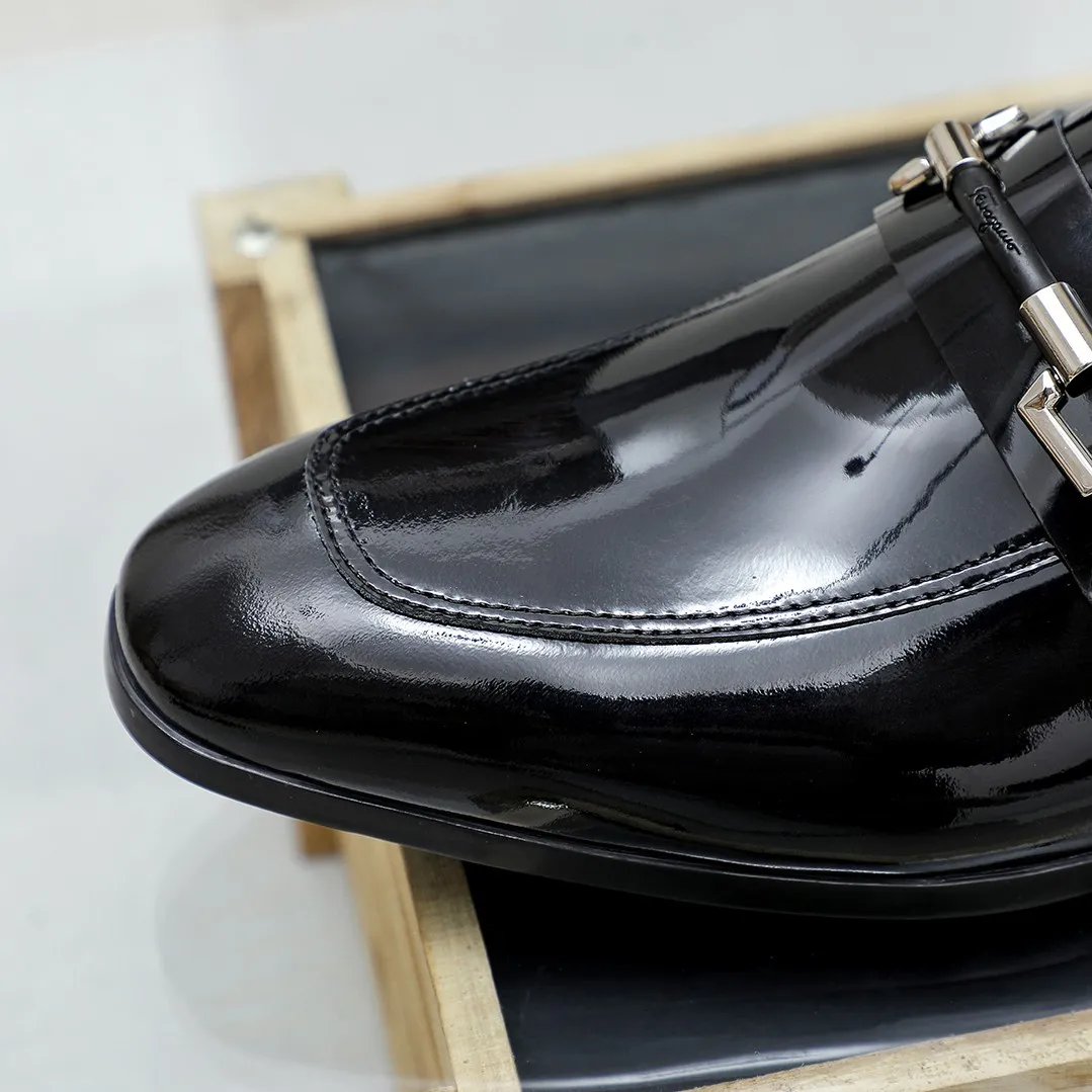 Men's shoes 💰460 🔥Ferragamo's new men's casual slip-on shoes🇨🇳Official website original 1:1 mold, original quality💯Fine workmanship, high-end luxury☘The upper is made of imported Italian first-layer cowhide🌴Luxurious water dyeing🐂Leather lining🍓Rubber wear-resistant and non-slip outsole, breathable and comfortable to wear🍍The first choice for high-grade men, 5 colors available! Code number 38-44 (45.46. Customized)